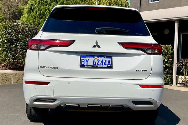 2022 Mitsubishi Outlander Exceed ZM