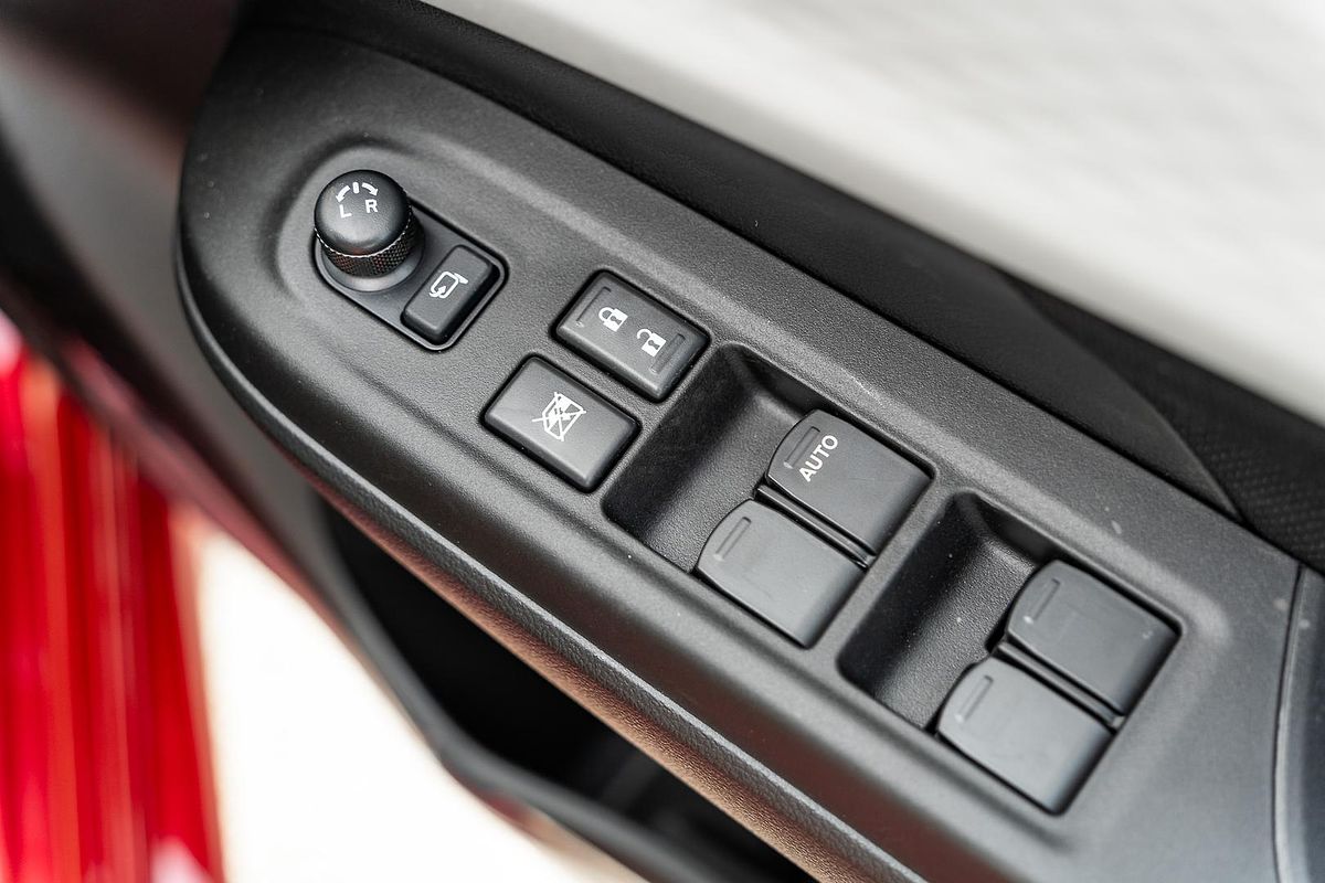 2024 Suzuki Swift Hybrid GLX UZ