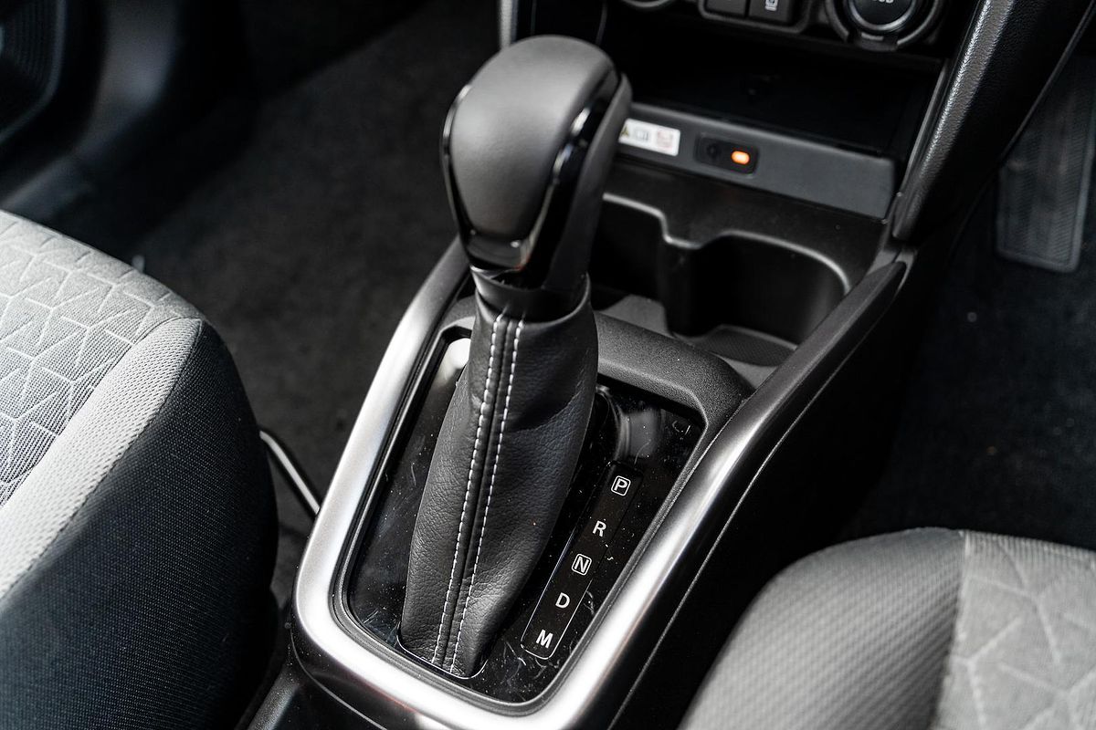 2024 Suzuki Swift Hybrid GLX UZ