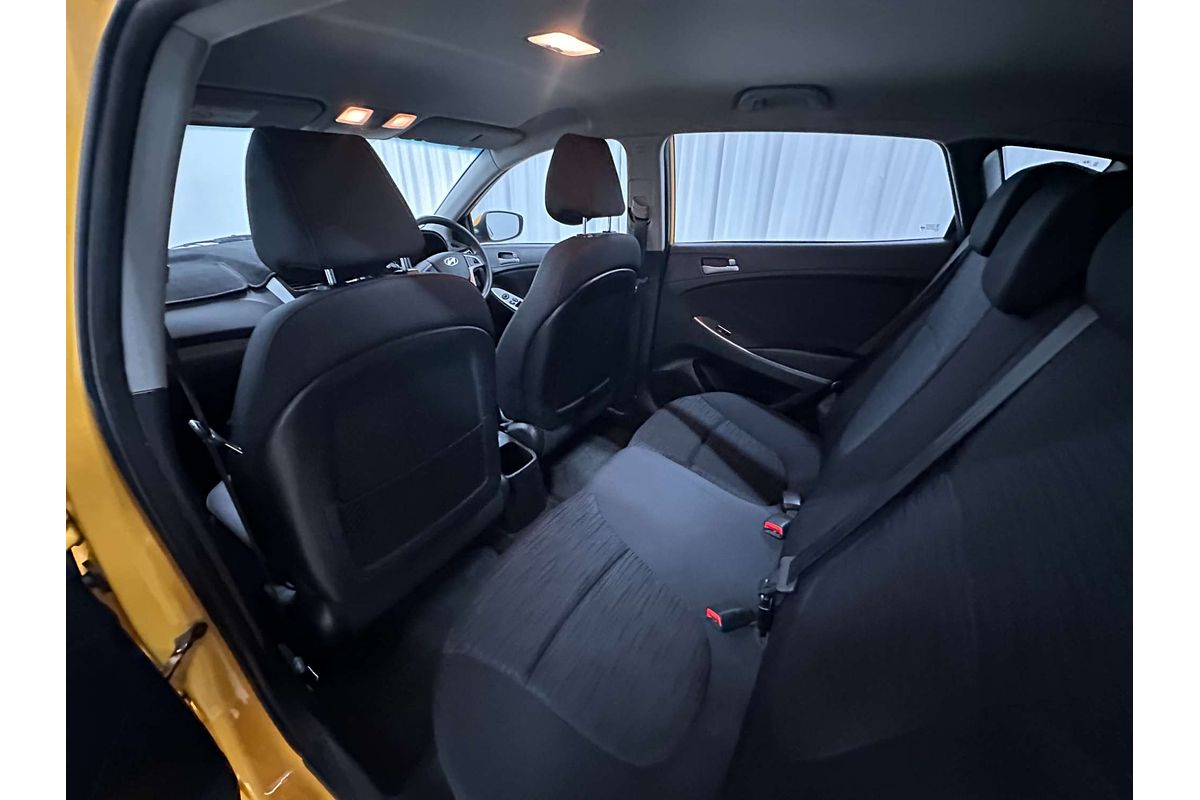 2015 Hyundai Accent Active RB2