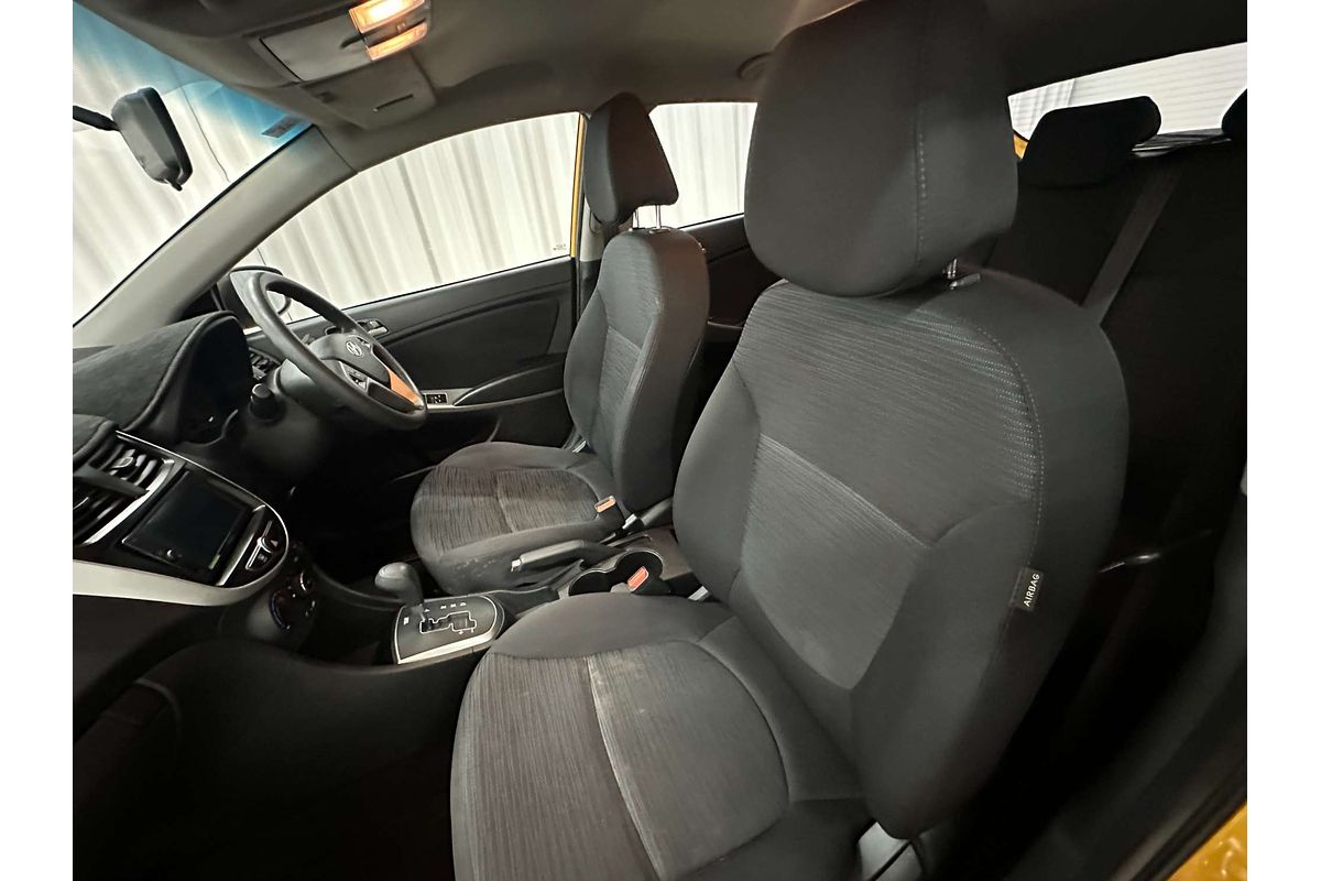 2015 Hyundai Accent Active RB2