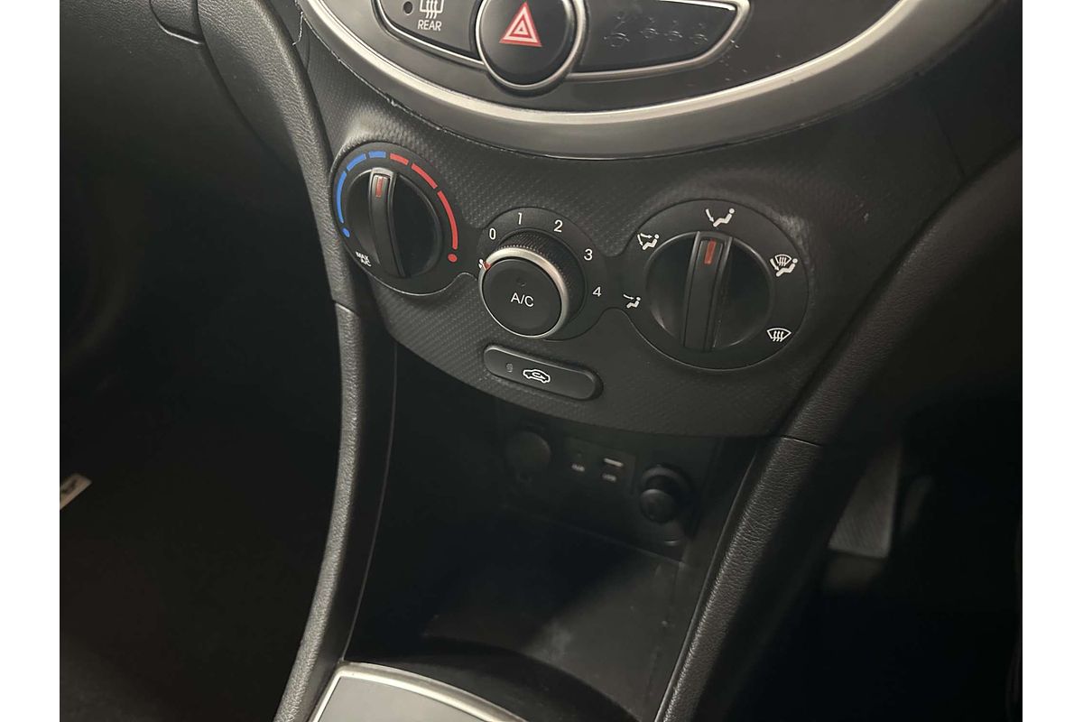 2015 Hyundai Accent Active RB2