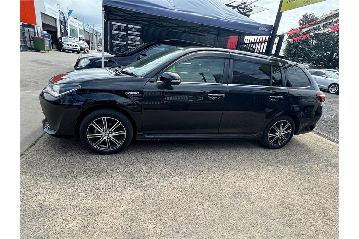 2016 Toyota Corolla Fielder Hybrid