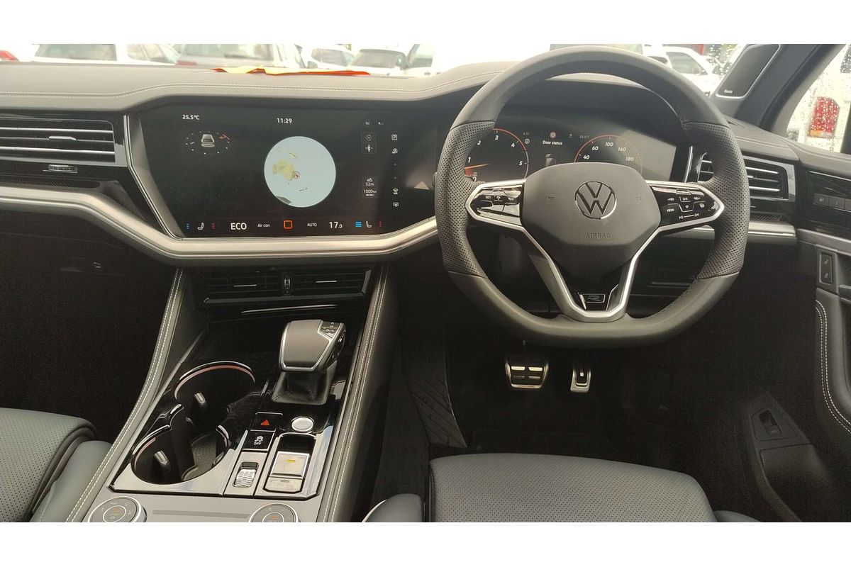 2024 Volkswagen Touareg 210TDI R-Line RC