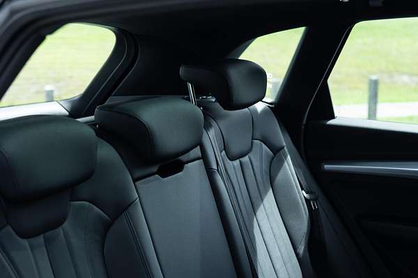 2023 Audi Q5 40 TDI Sport FY