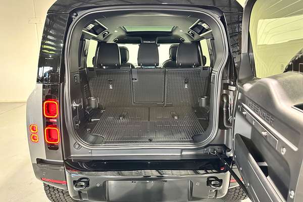 2024 Land Rover Defender 110 P400 X-Dynamic HSE L663