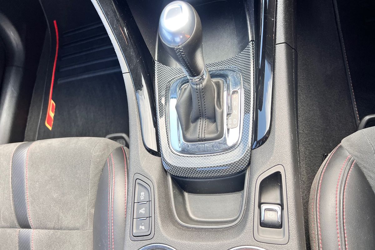 2016 Holden Ute SV6 Black VF Series II Rear Wheel Drive