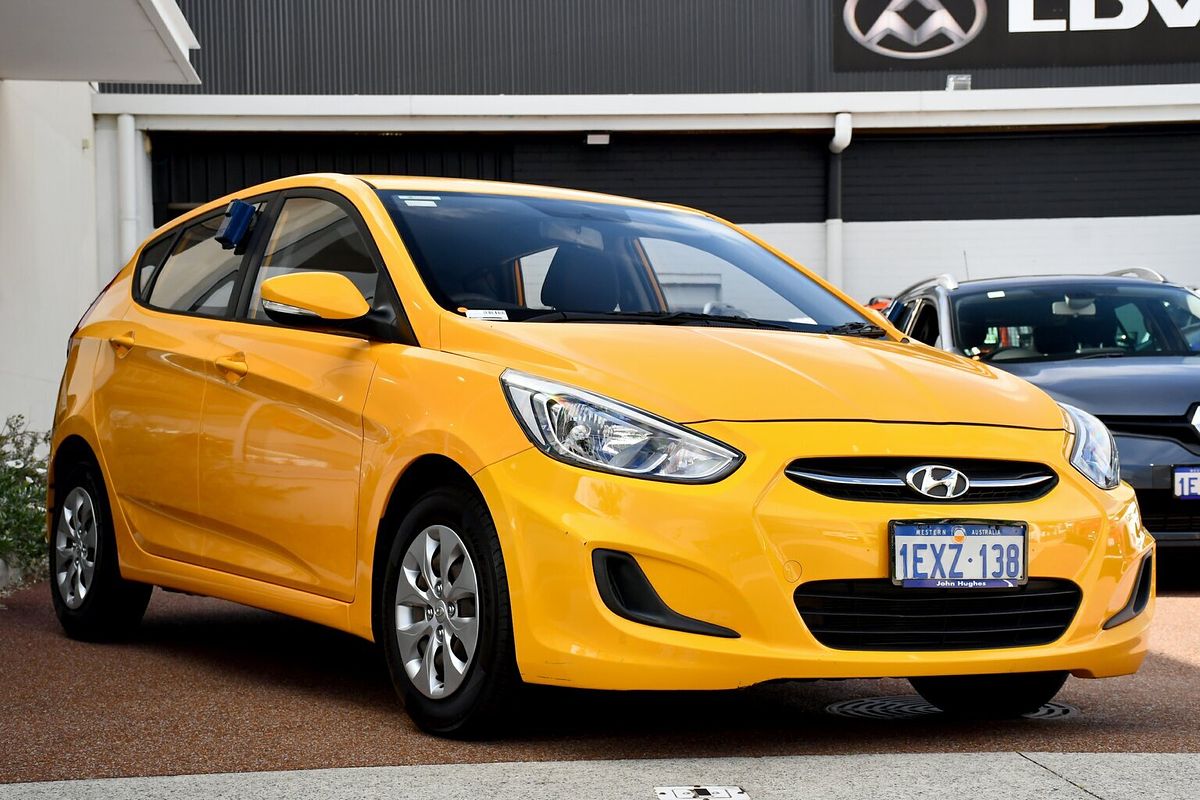 2015 Hyundai Accent Active RB2