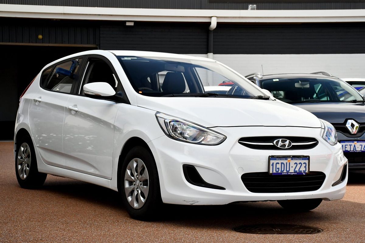 2016 Hyundai Accent Active RB3