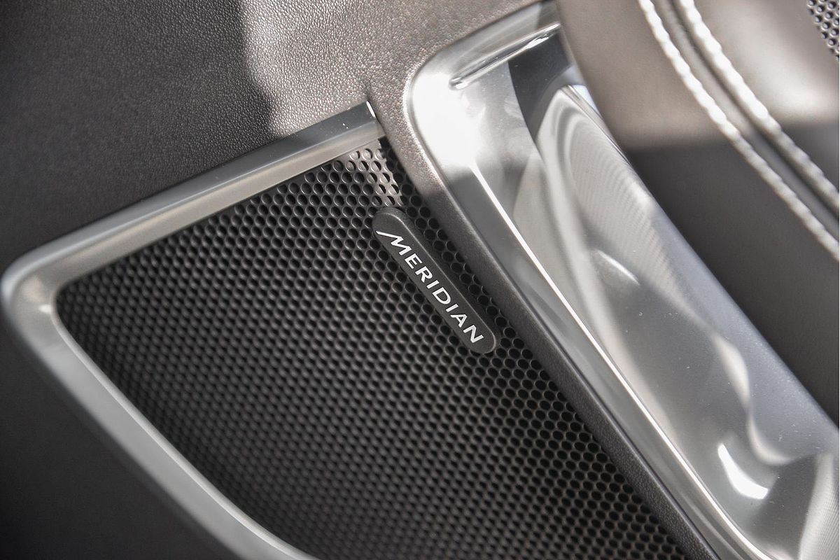 2023 Jaguar E-PACE P250 R-Dynamic HSE X540