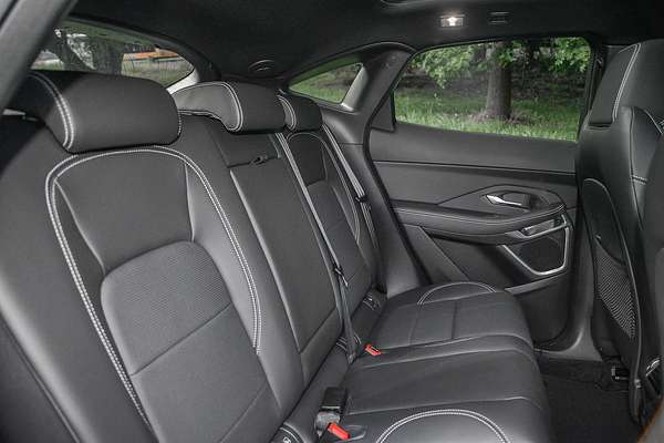 2024 Jaguar E-PACE P250 R-Dynamic SE X540