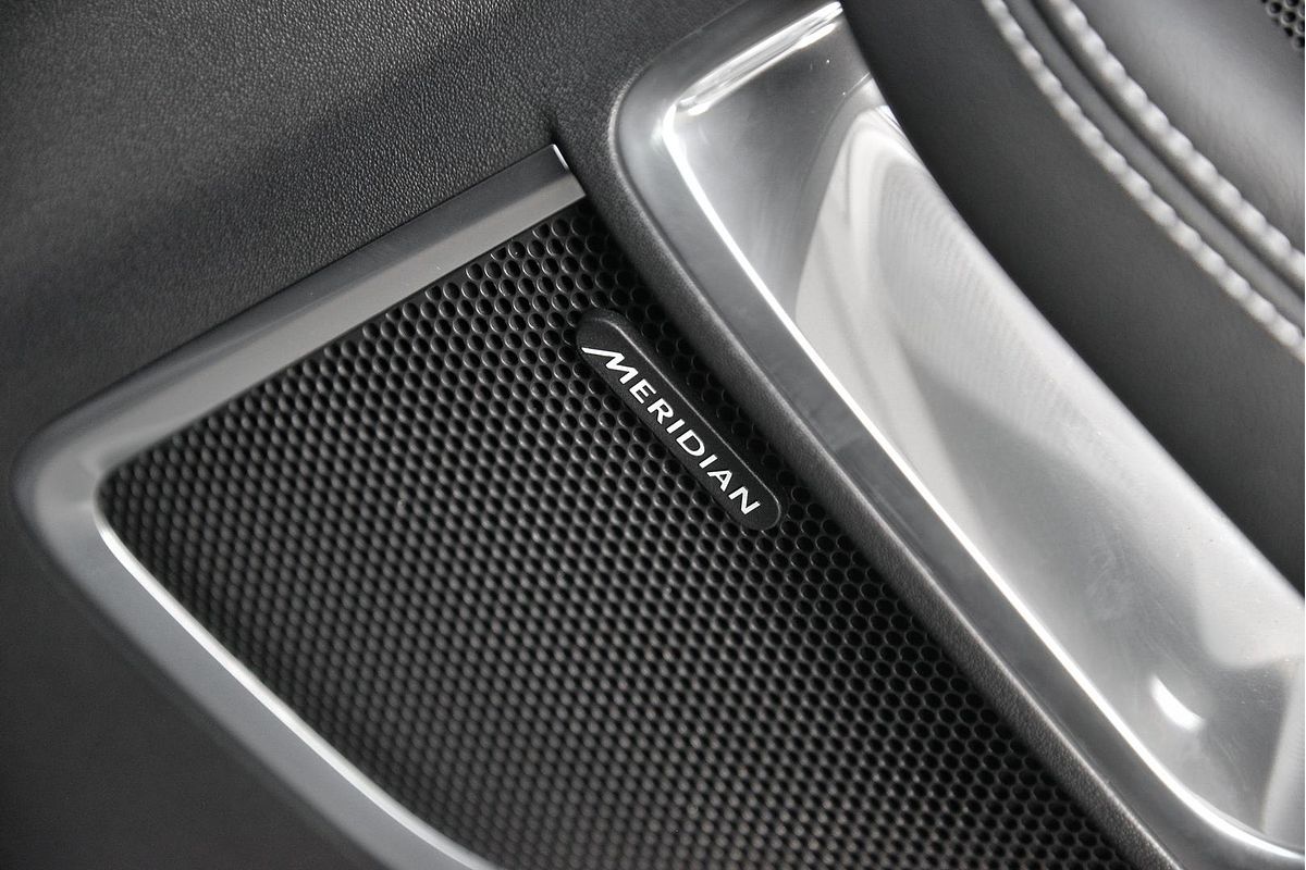 2024 Jaguar E-PACE P250 R-Dynamic SE X540