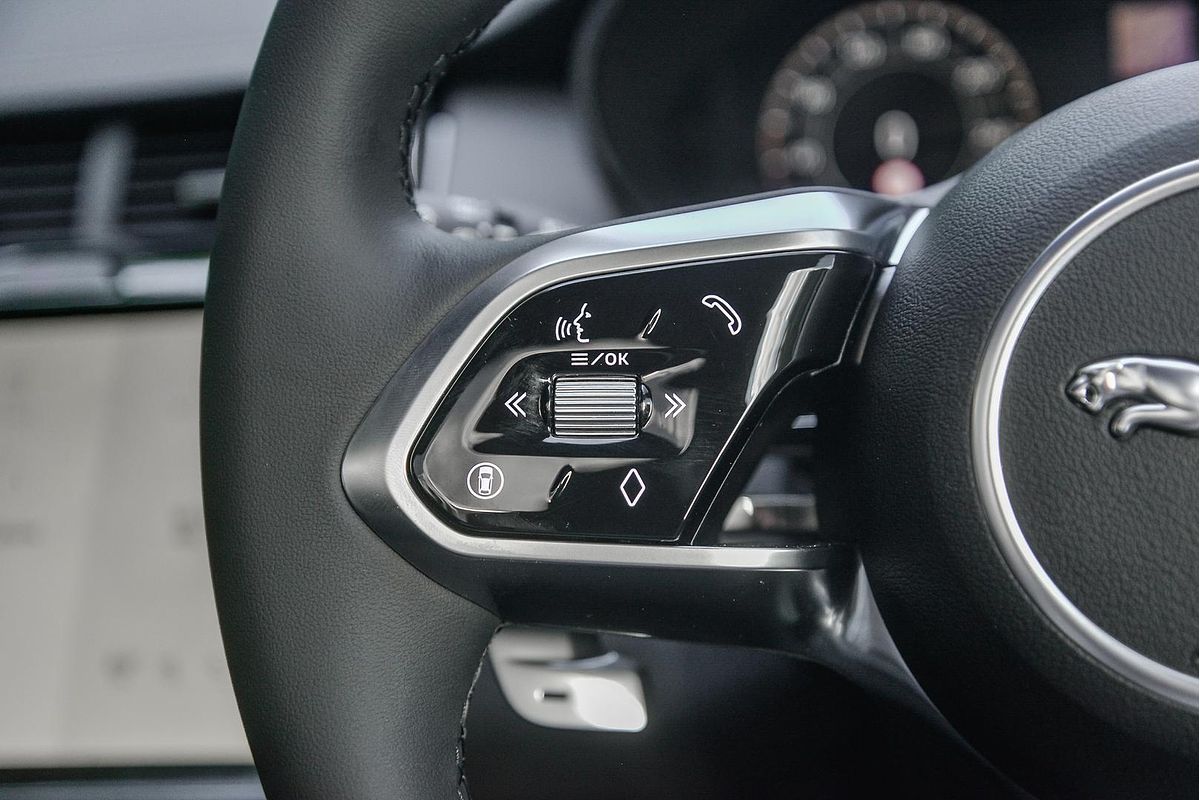 2024 Jaguar E-PACE P250 R-Dynamic SE X540