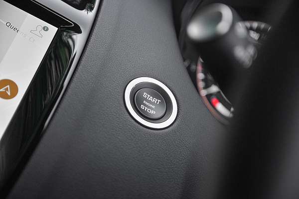 2024 Jaguar E-PACE P250 R-Dynamic SE X540