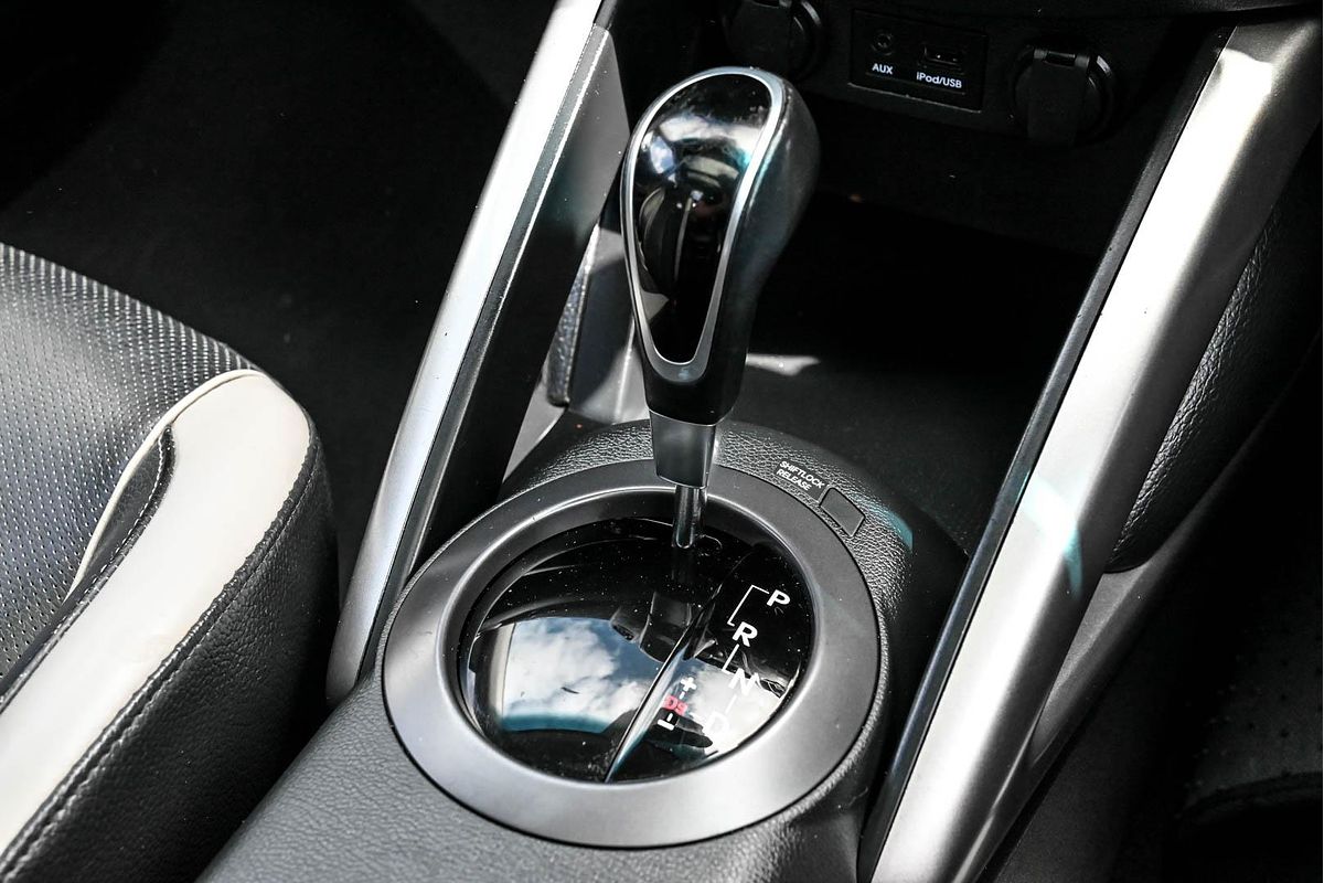 2013 Hyundai Veloster SR Turbo FS2