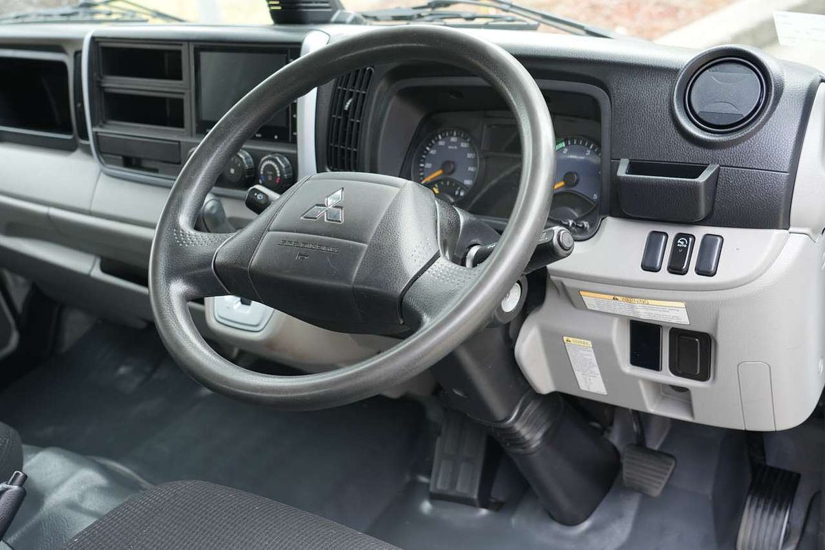 2022 Fuso Canter 515 4x2 SWB
