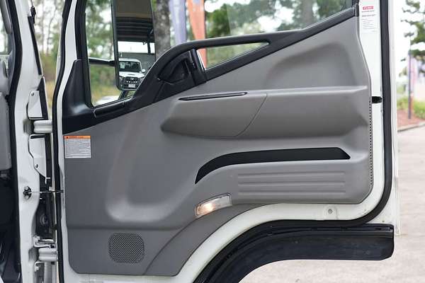 2022 Fuso Canter 515 4x2 SWB