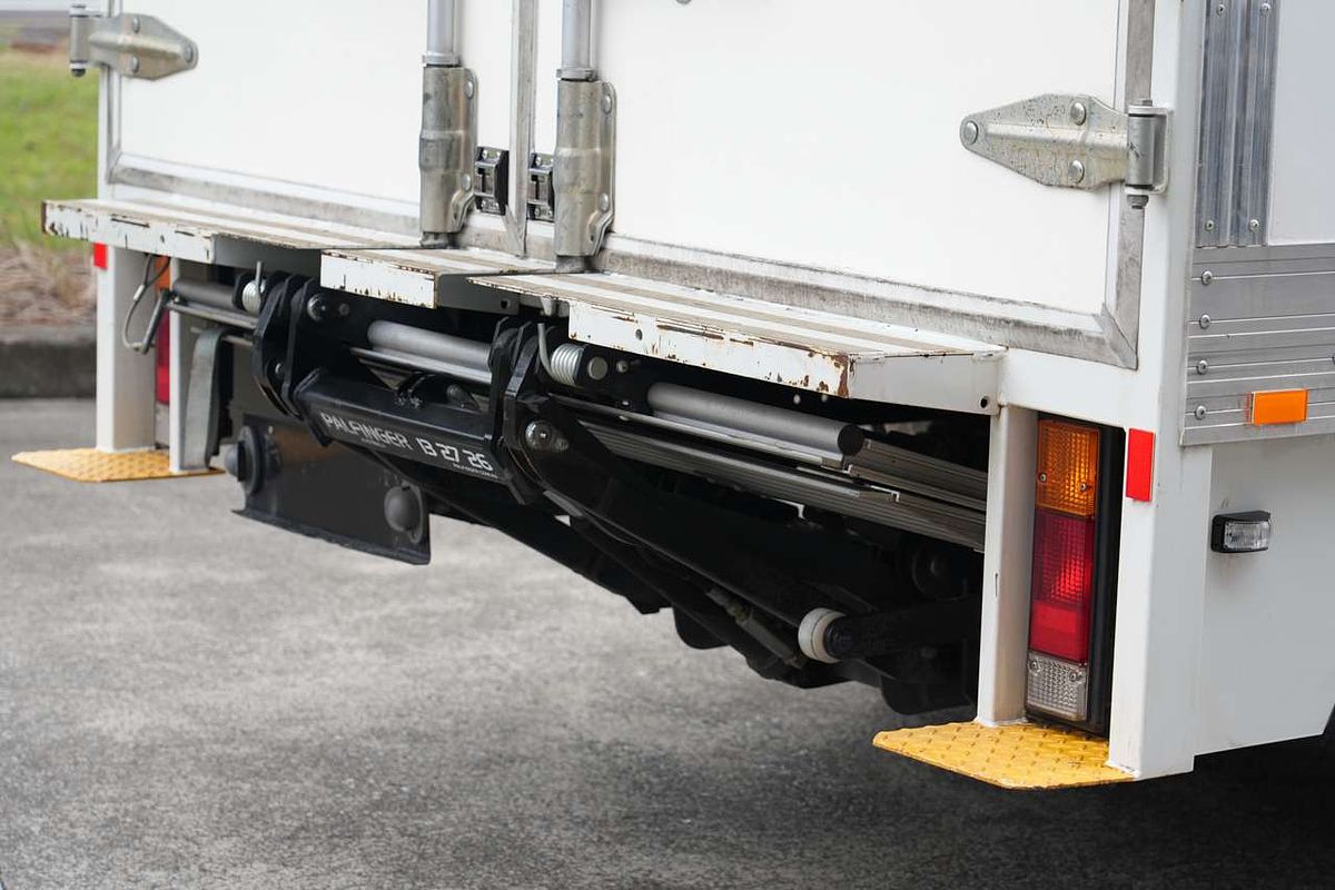 2022 Fuso Canter 515 4x2 SWB