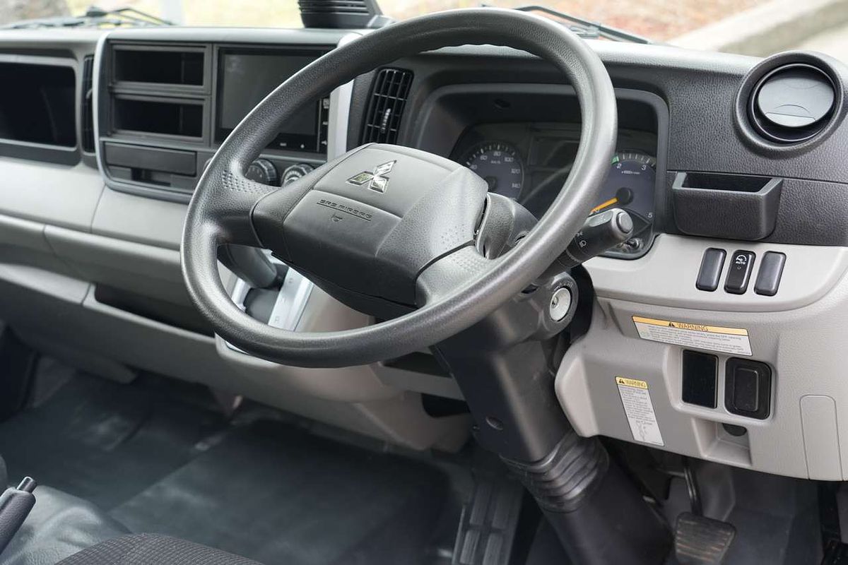 2022 Fuso Canter 515 4x2 SWB