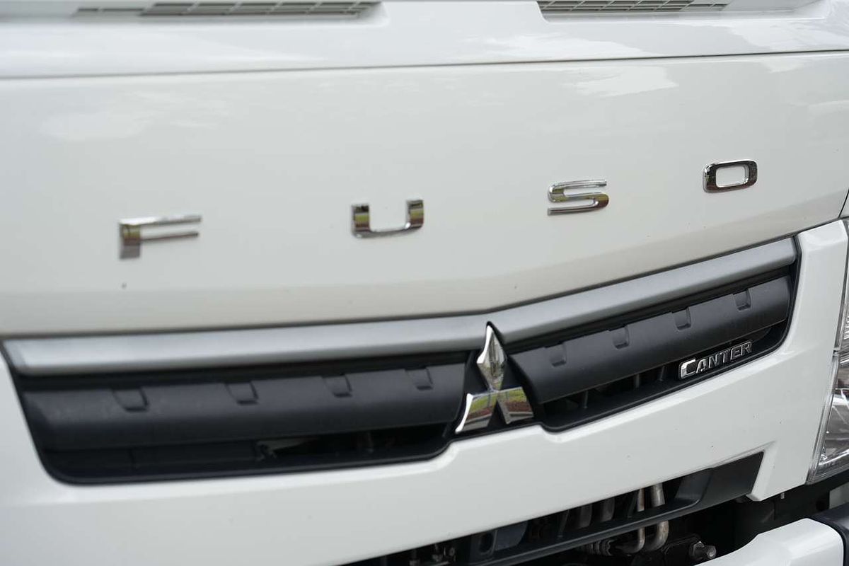 2022 Fuso Canter 515 4x2 SWB