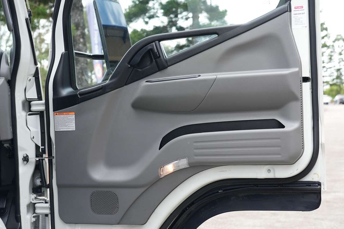 2022 Fuso Canter 515 4x2 SWB