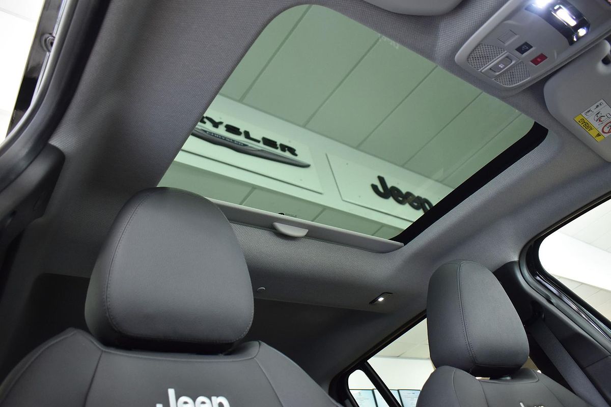 2024 Jeep Avenger Summit JJ