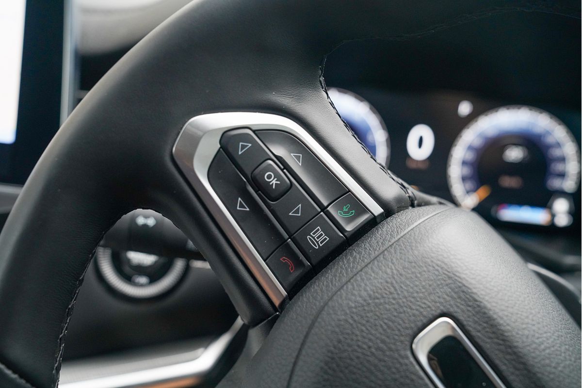 2023 Jeep Compass S-Limited M6