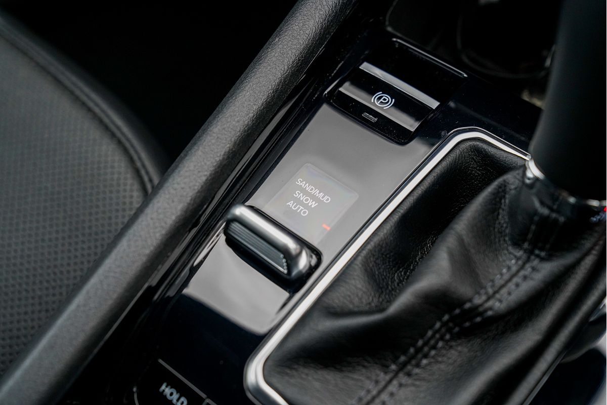 2023 Jeep Compass S-Limited M6
