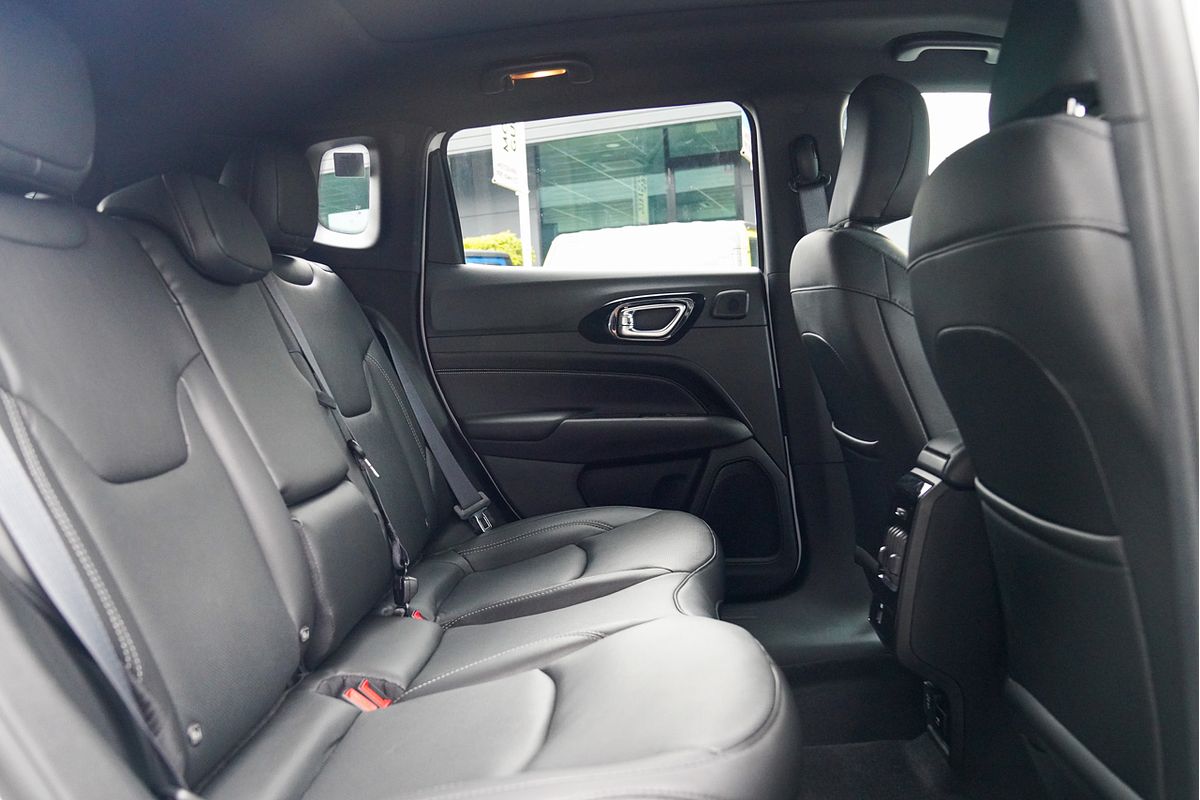 2023 Jeep Compass S-Limited M6
