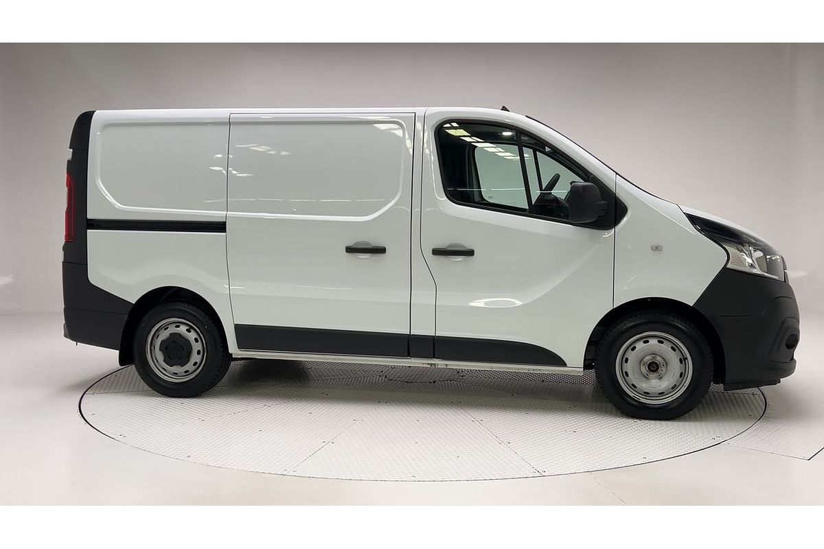 2021 Mitsubishi Express GLX SN