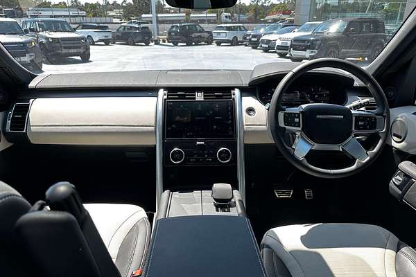 2024 Land Rover Discovery D300 Dynamic SE Series 5