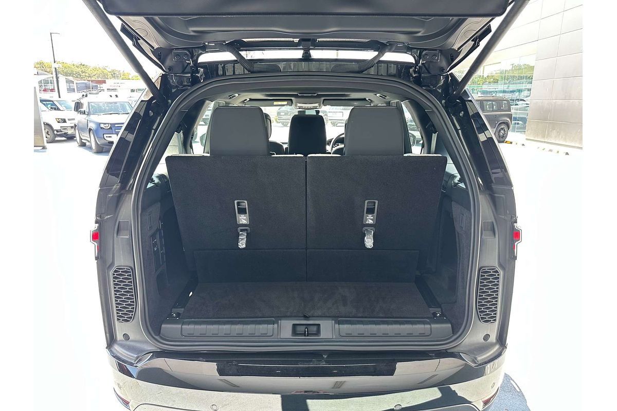 2024 Land Rover Discovery D300 Dynamic SE Series 5