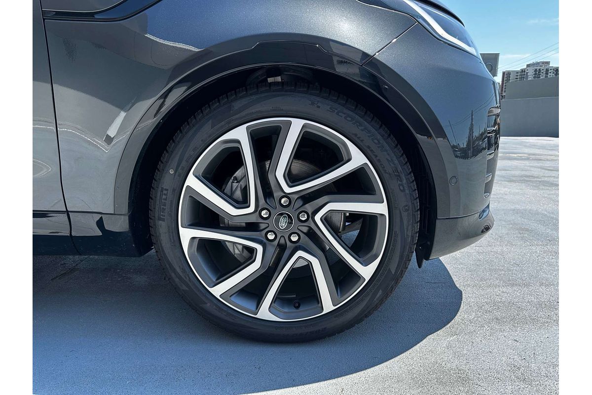 2024 Land Rover Discovery D300 Dynamic SE Series 5