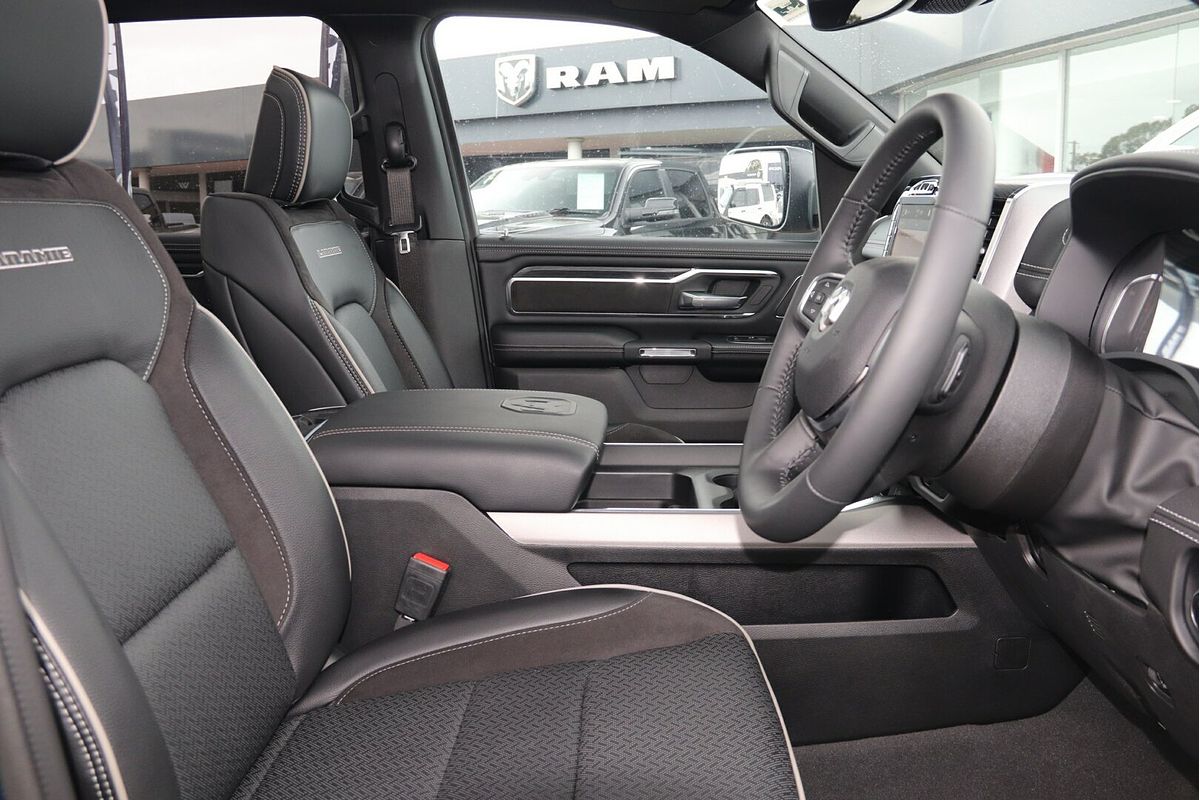 2024 RAM 1500 Laramie Sport RamBox DT 4X4 SWB