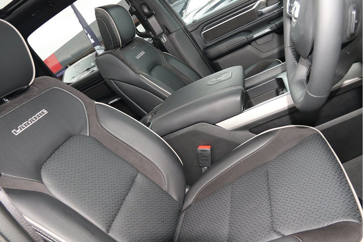 2024 RAM 1500 Laramie Sport RamBox DT 4X4 SWB