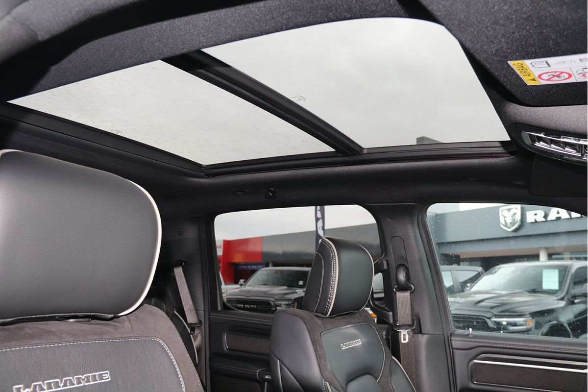 2024 RAM 1500 Laramie Sport RamBox DT 4X4 SWB