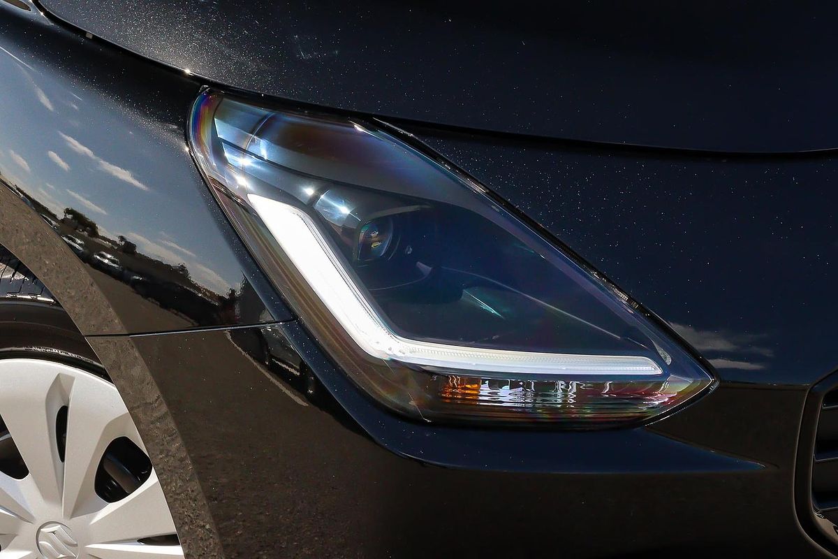 2024 Suzuki Swift Hybrid UZ