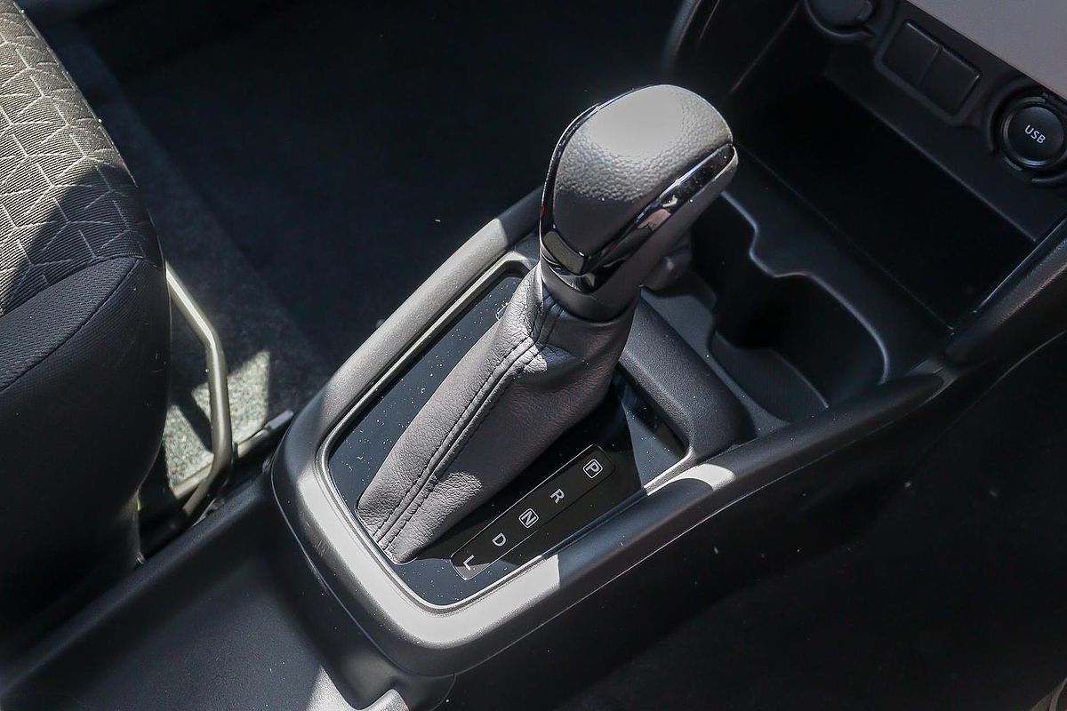 2024 Suzuki Swift Hybrid UZ