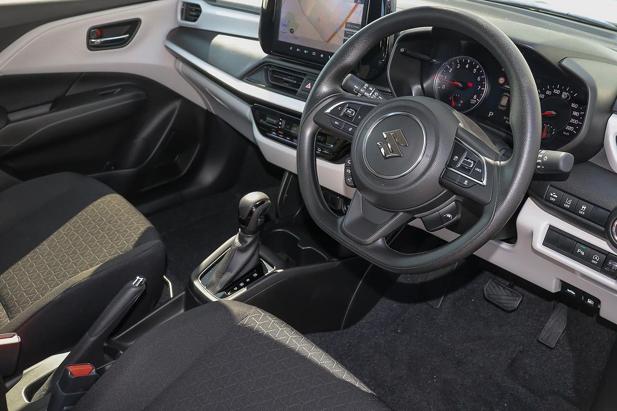 2024 Suzuki Swift Hybrid UZ