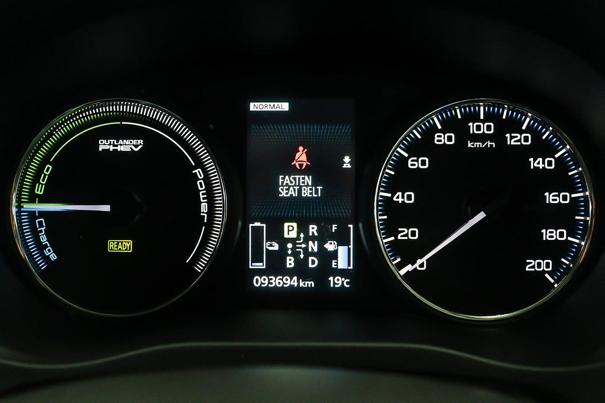 2014 Mitsubishi Outlander PHEV ZJ