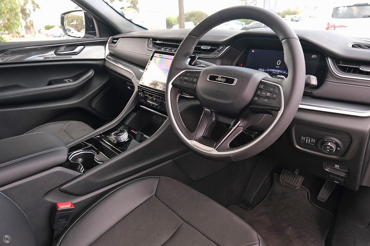 2023 Jeep Grand Cherokee Night Eagle WL
