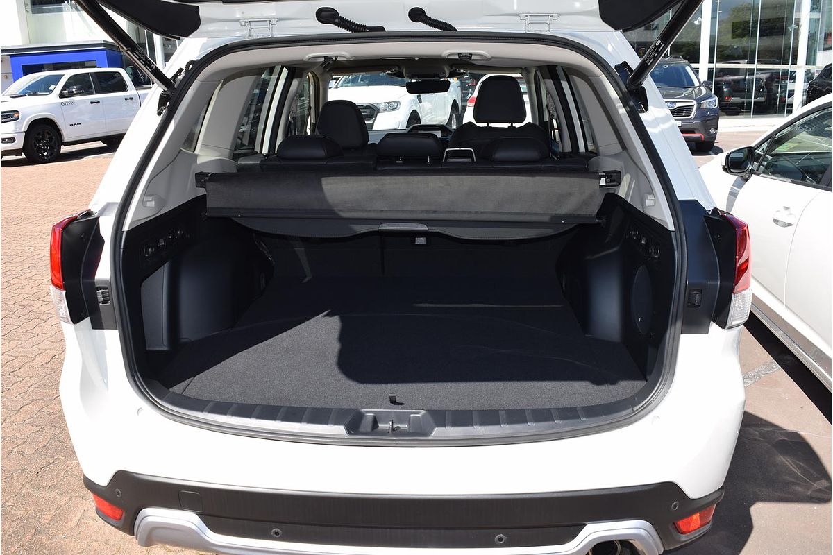 2024 Subaru Forester Hybrid S S5