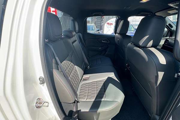 2024 Isuzu D-MAX X-TERRAIN 4X4