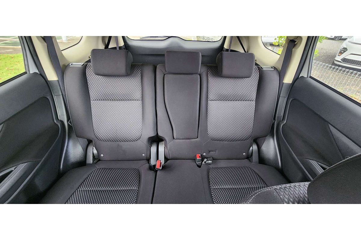 2017 Mitsubishi Outlander LS Safety Pack ZK