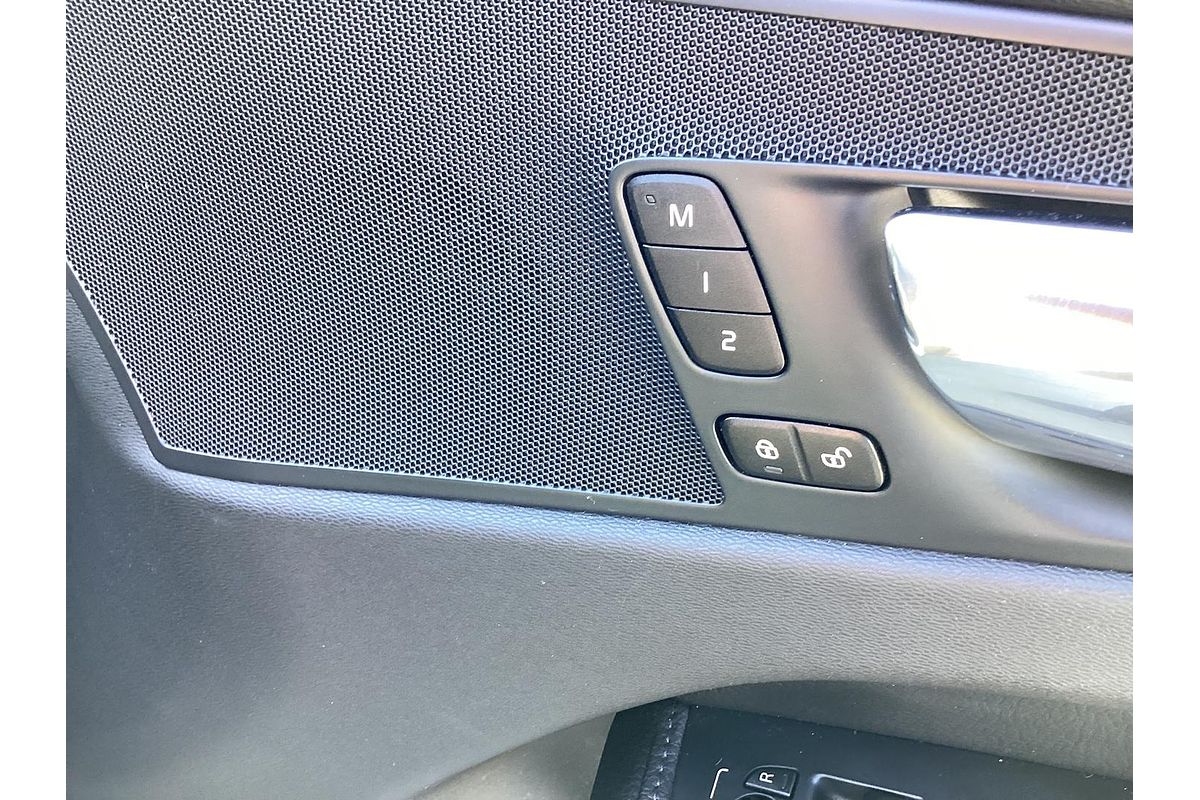 2018 Volvo XC60 T5 Inscription