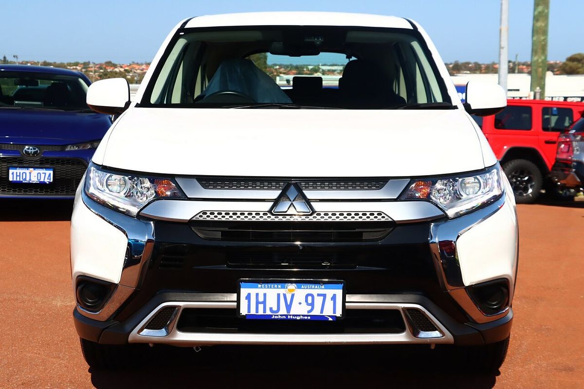 2021 Mitsubishi Outlander ES in WHITE Used SUV Wangara WA