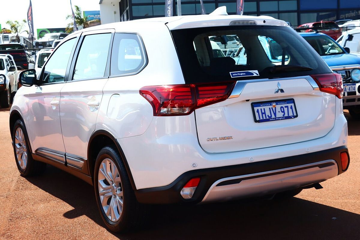 2021 Mitsubishi Outlander ES in WHITE Used SUV Wangara WA