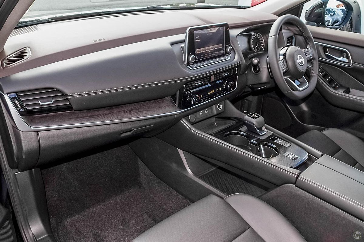 2024 Nissan X-TRAIL ST-L T33
