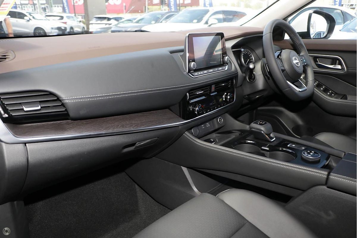 2024 Nissan X-TRAIL ST-L T33