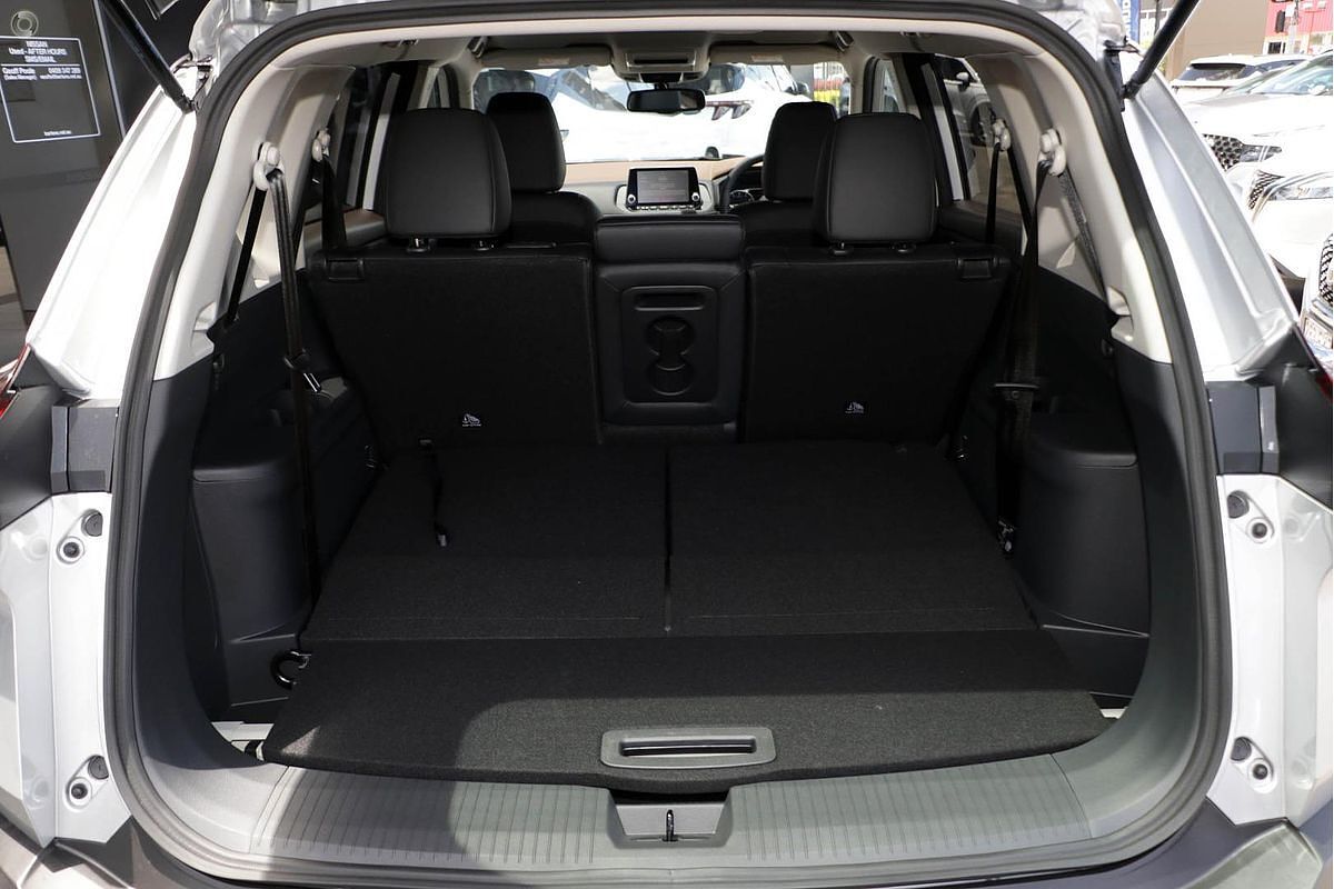 2024 Nissan X-TRAIL ST-L T33